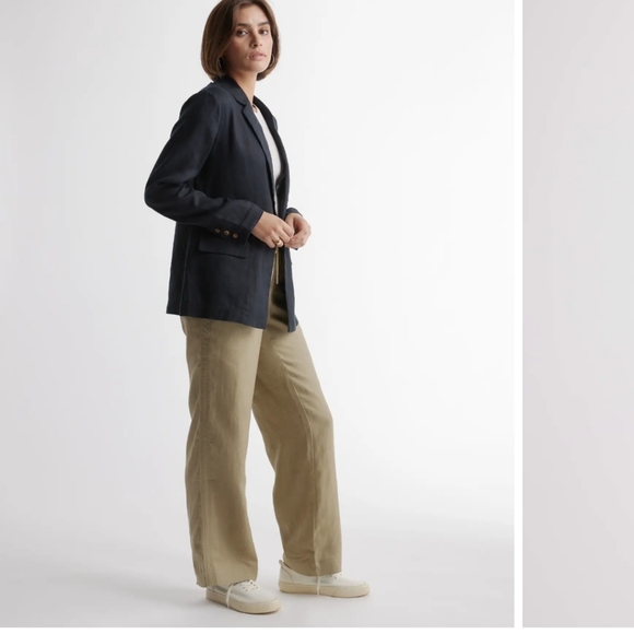 Quince European Linen Blazer Black - Picture 2 of 8